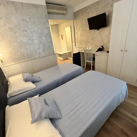 Lungomare Hotel Marina dʼAndora