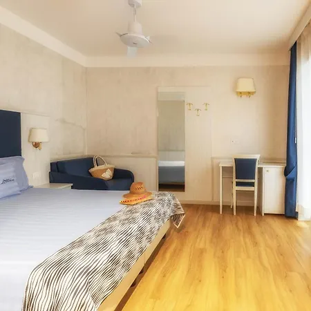 Lungomare Hotel 4*